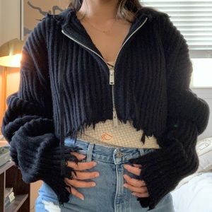 Ben Taverniti cropped distressed ribbed hoodie